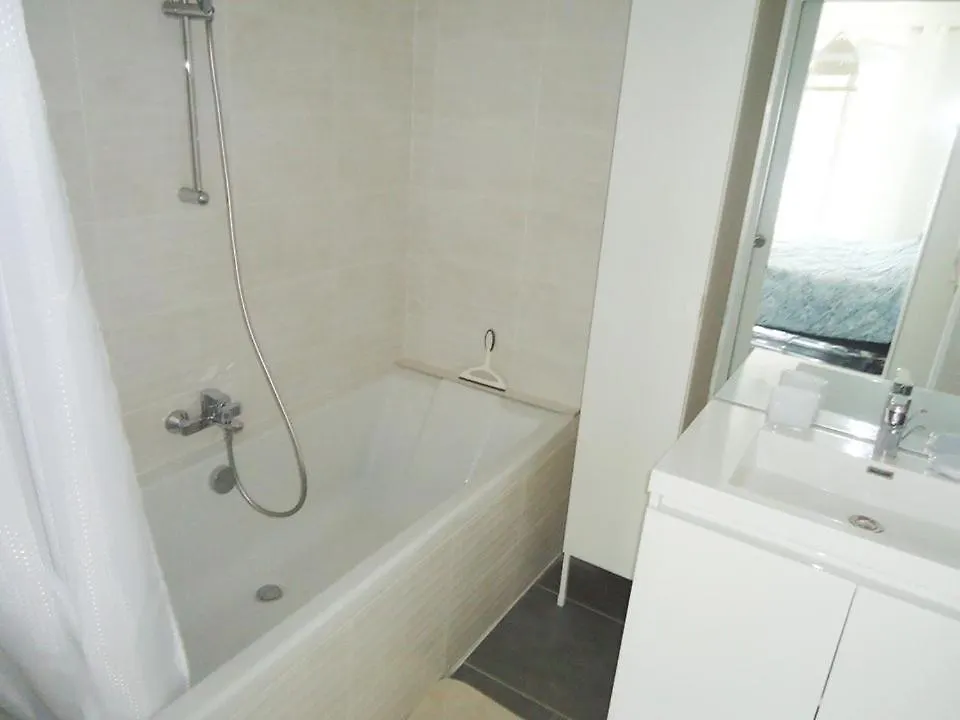 Apartment Bel Appartement Climatise A 500M Des Plages De Sable Et Des Commerces Cavalaire-sur-Mer France